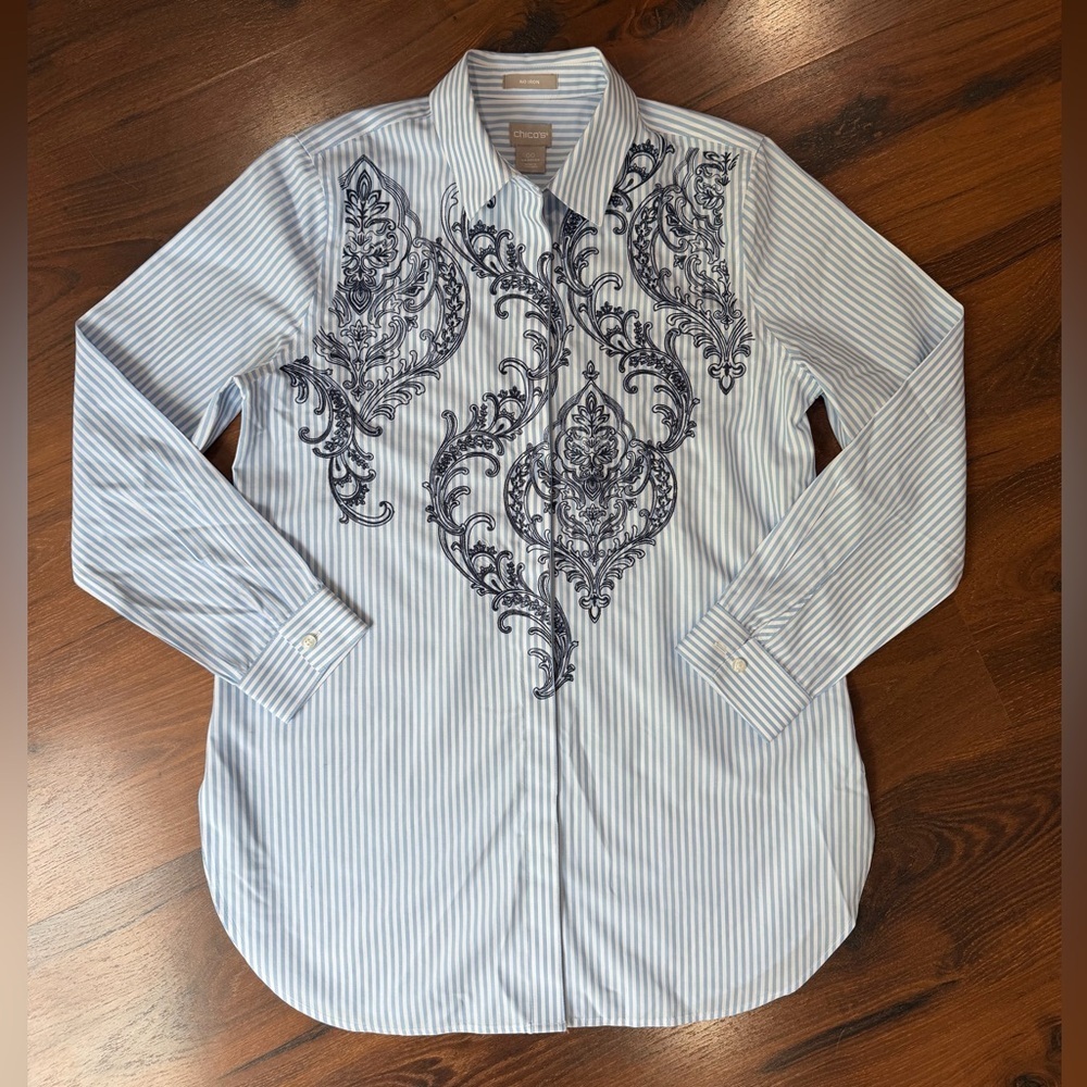 Chicos Womens Shirt US 0/2 blue Floral Embroidered Tunic Button Up Long Sleeve